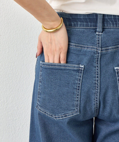 明線直筒牛仔褲