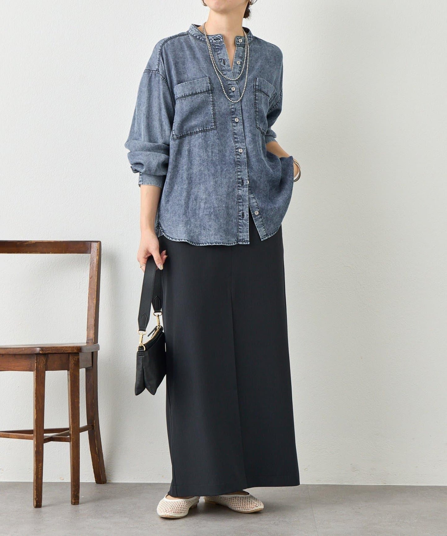 後褶設計 牛仔襯衫