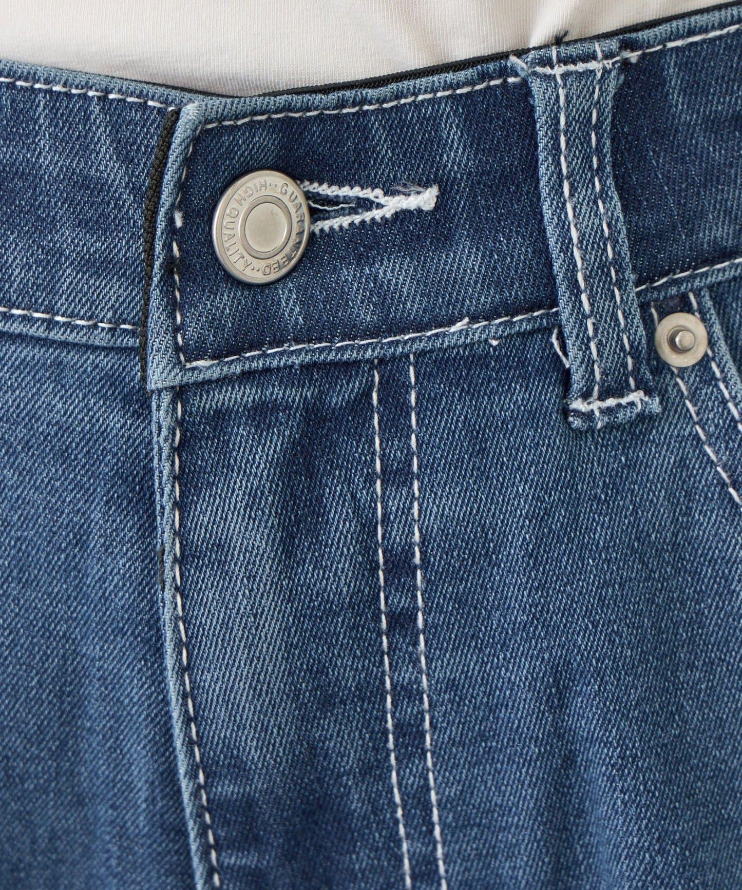 明線直筒牛仔褲