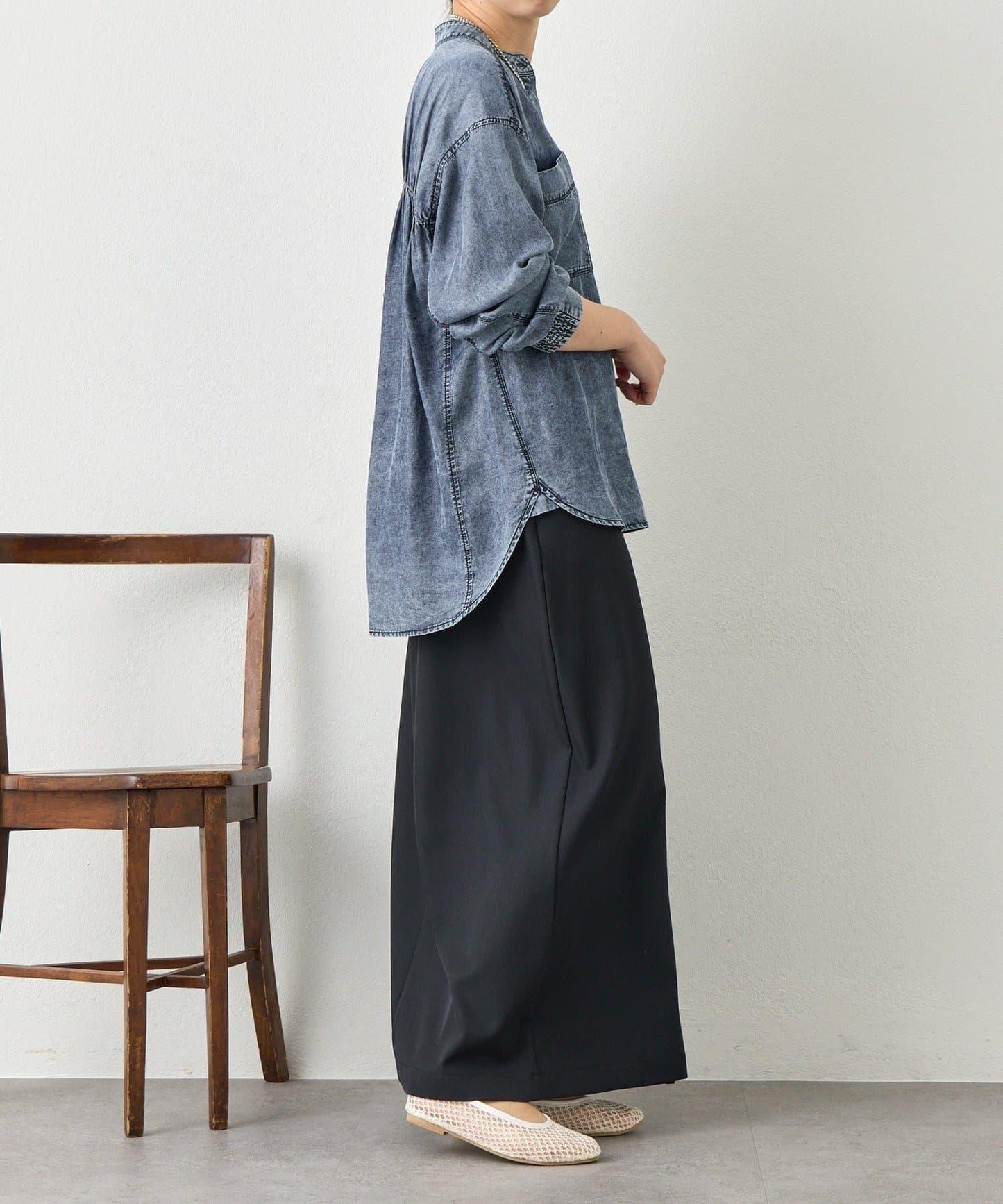 後褶設計 牛仔襯衫