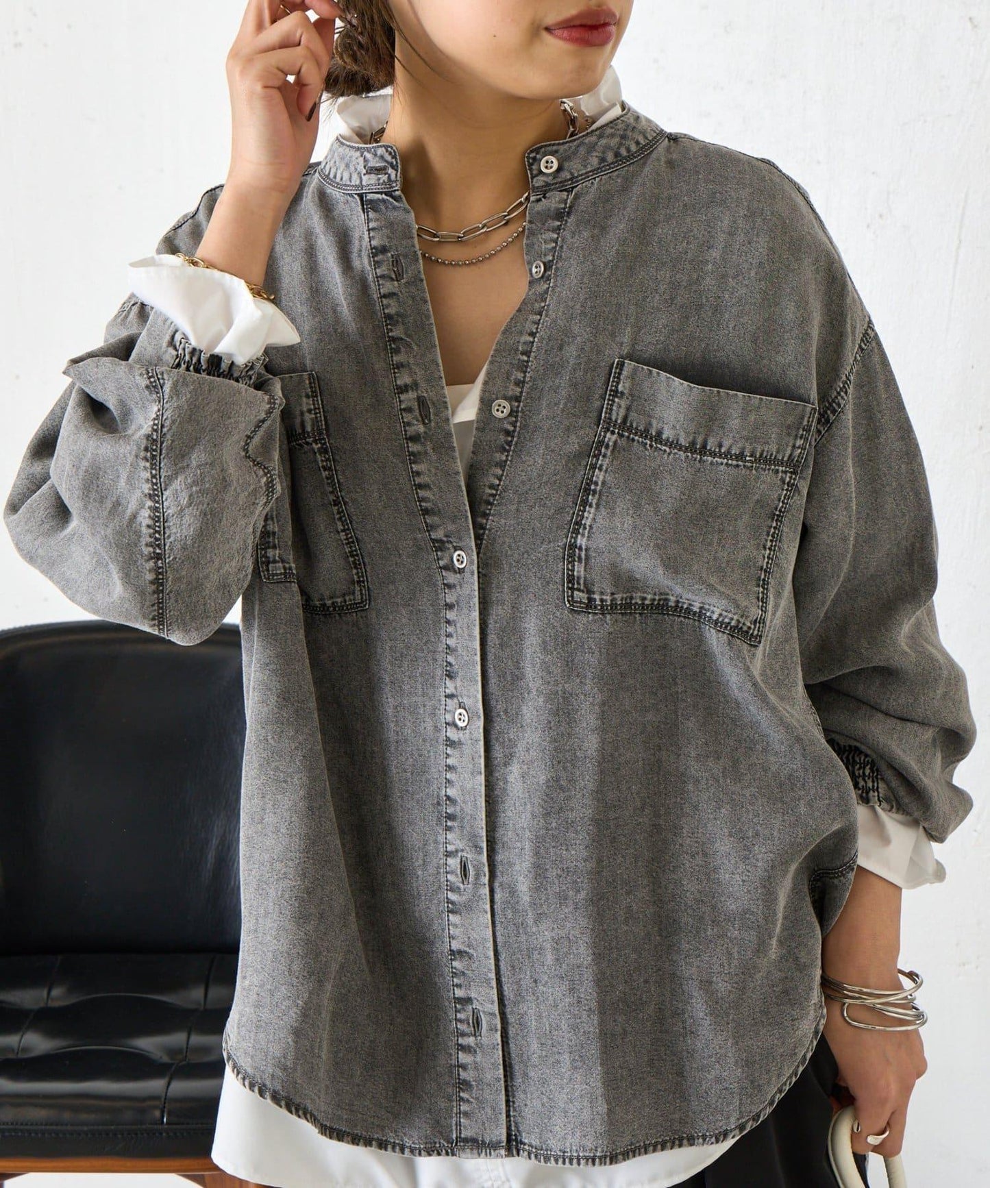後褶設計 牛仔襯衫