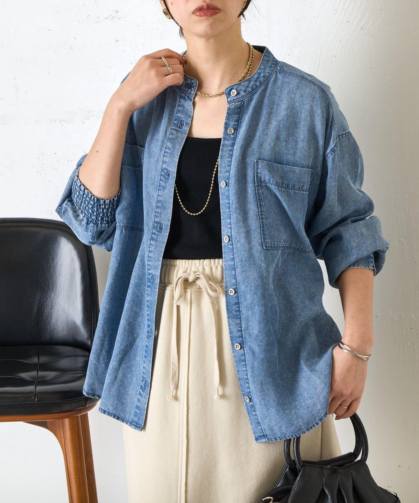 後褶設計 牛仔襯衫