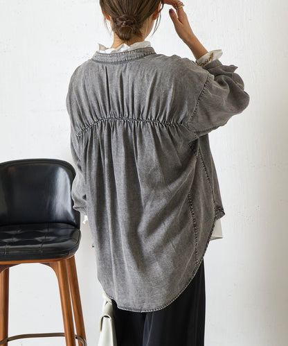 後褶設計 牛仔襯衫