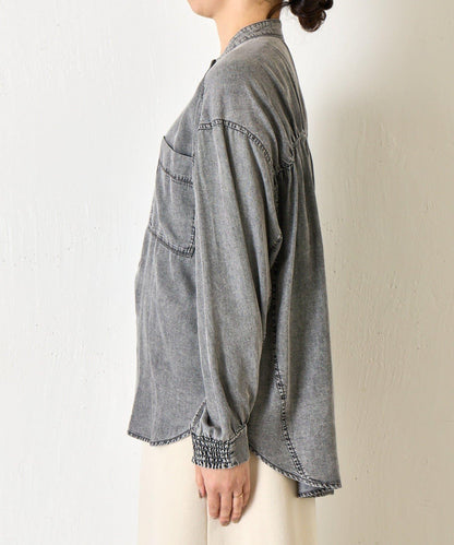 後褶設計 牛仔襯衫