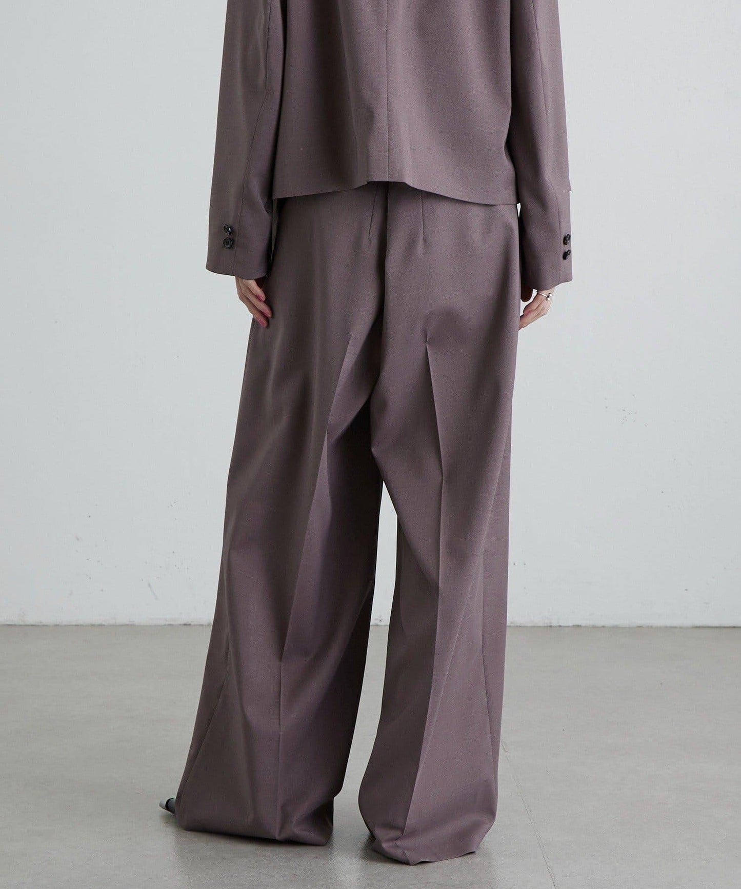 斜紋 腰部裝飾釦 雙褶 闊腿闊腿褲