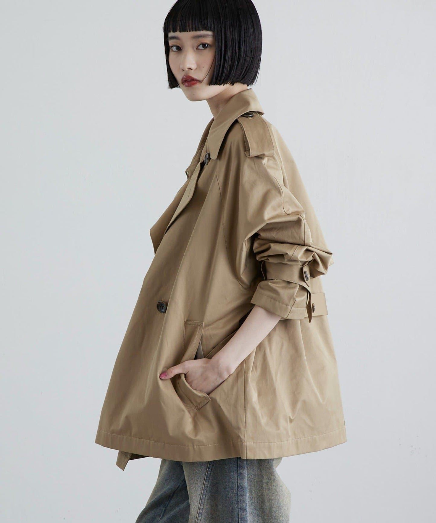 風衣款短款外套