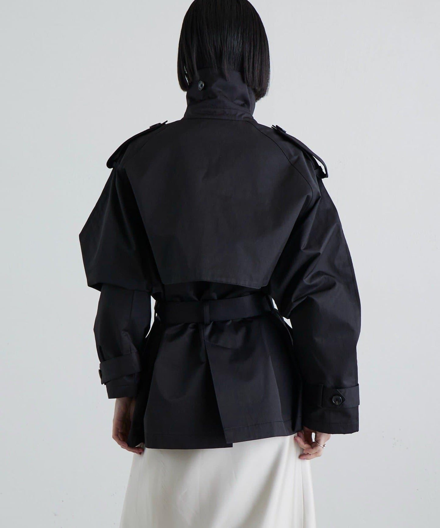 風衣款短款外套