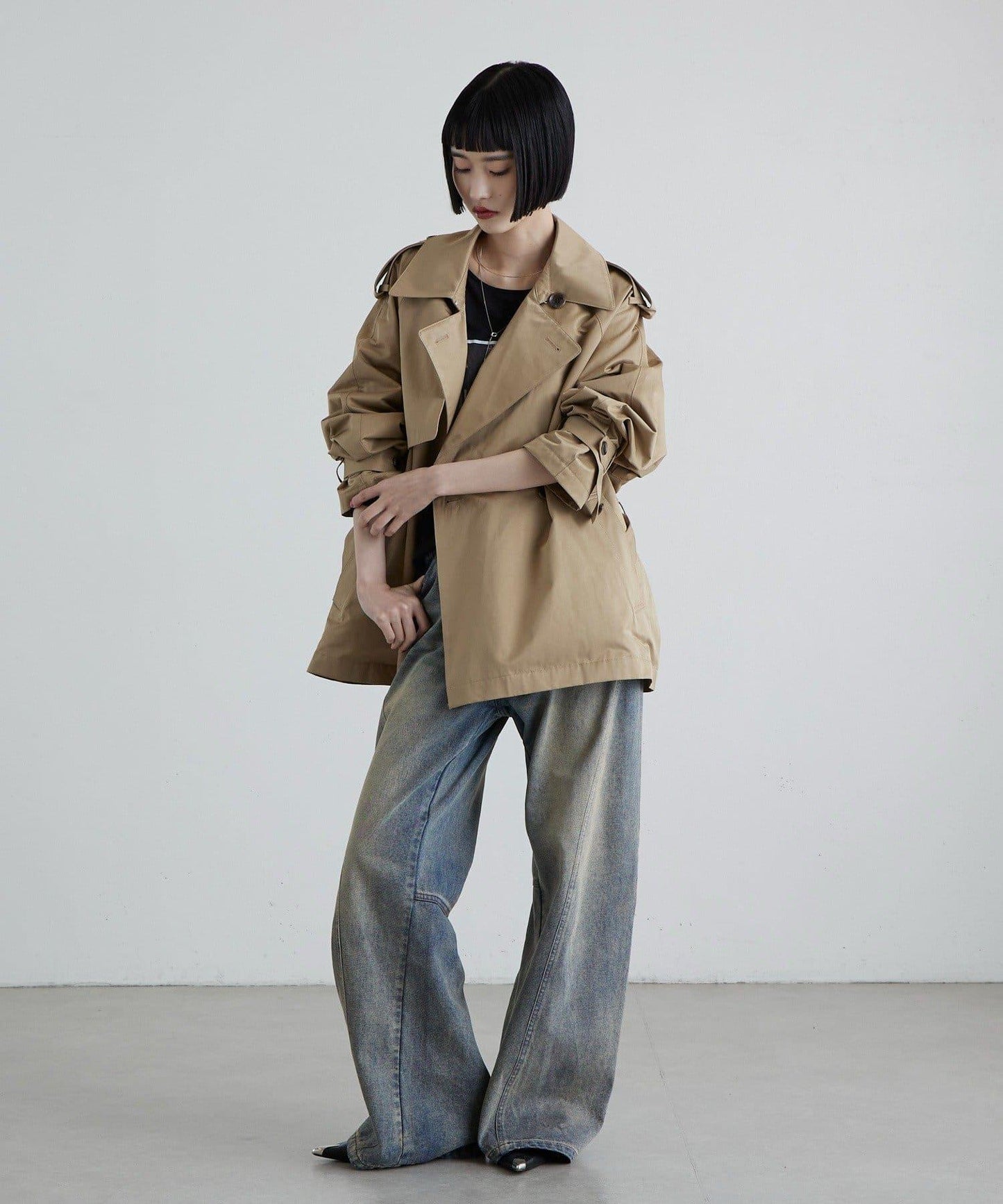 風衣款短款外套