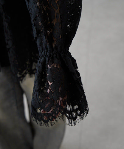 波浪蕾絲 後背開口 襯衫