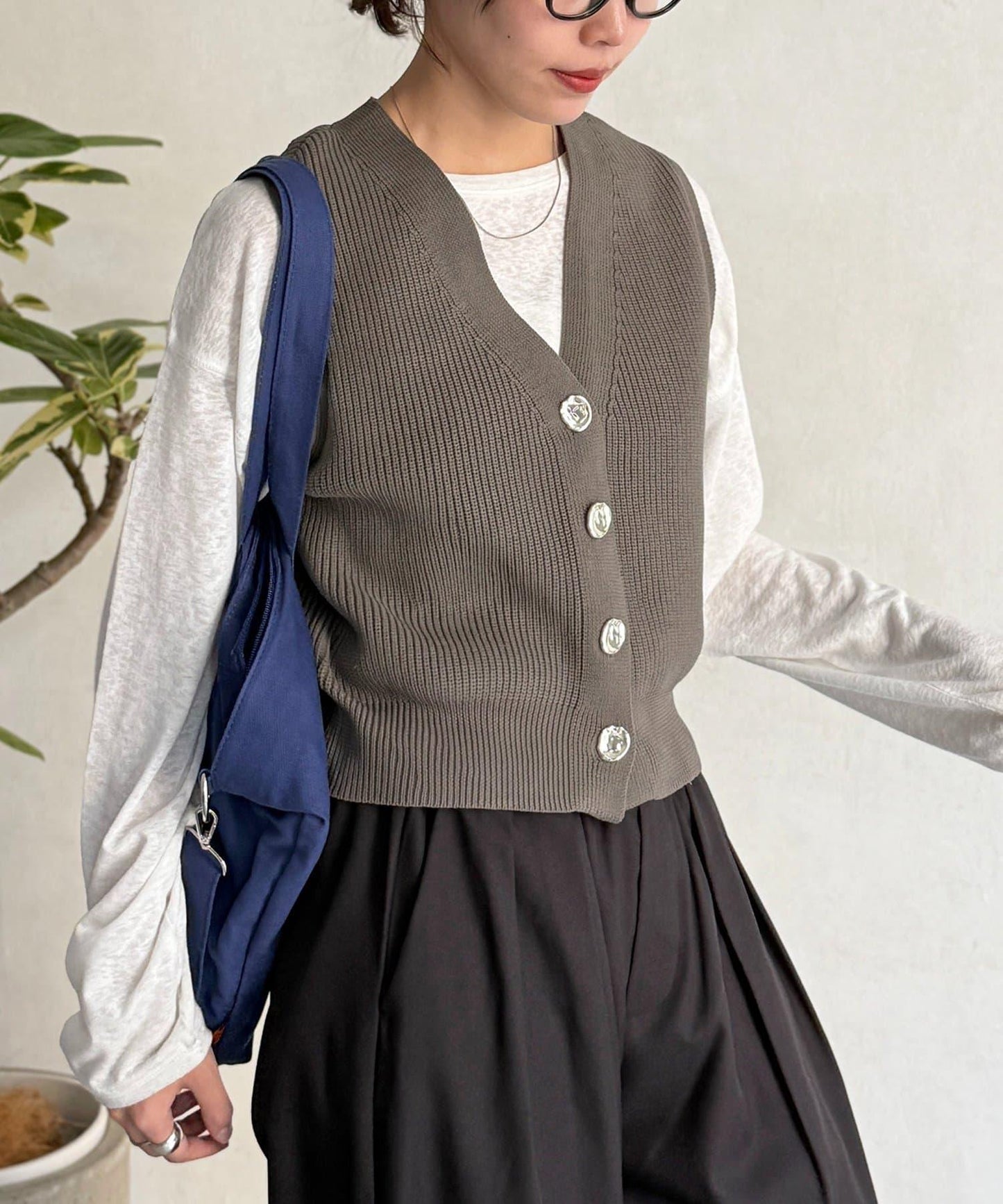 金屬扣短款背心