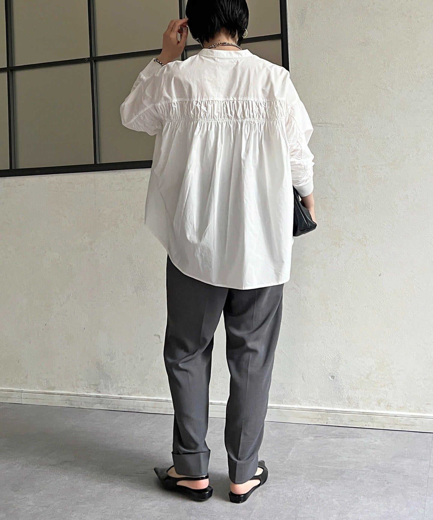 後褶設計襯衫