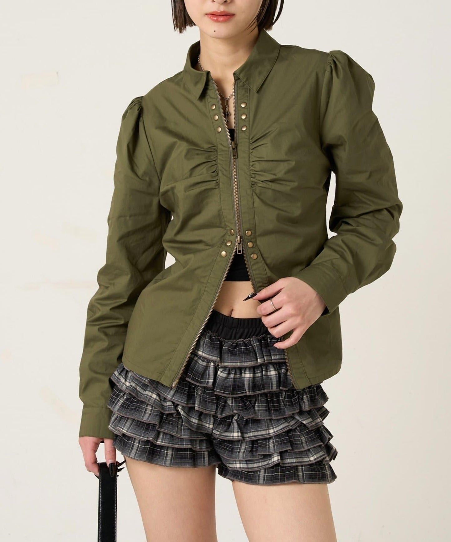 褶皺鉚釘修身設計 GATHERED STUDDED COMPACT SHIRT 襯衫