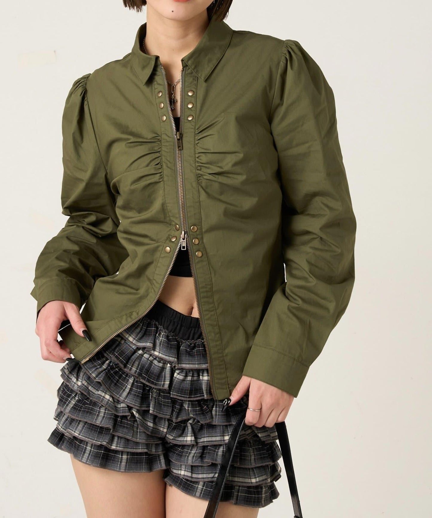 褶皺鉚釘修身設計 GATHERED STUDDED COMPACT SHIRT 襯衫