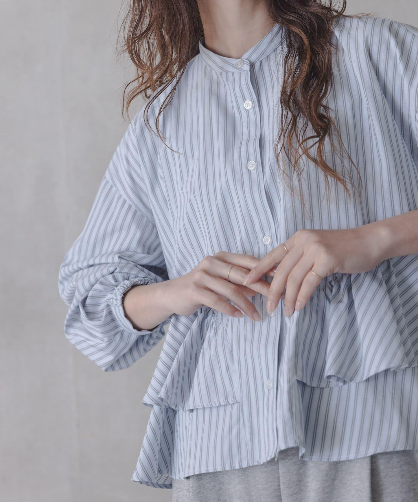 立領荷葉邊條紋襯衫
