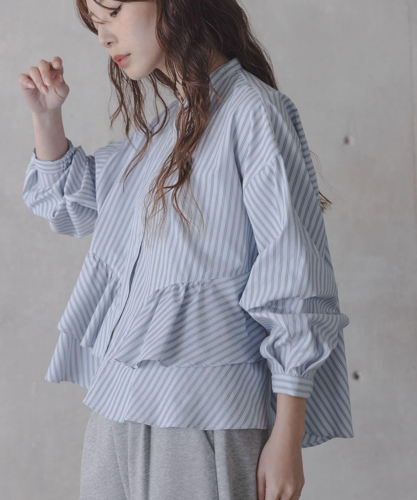 立領荷葉邊條紋襯衫