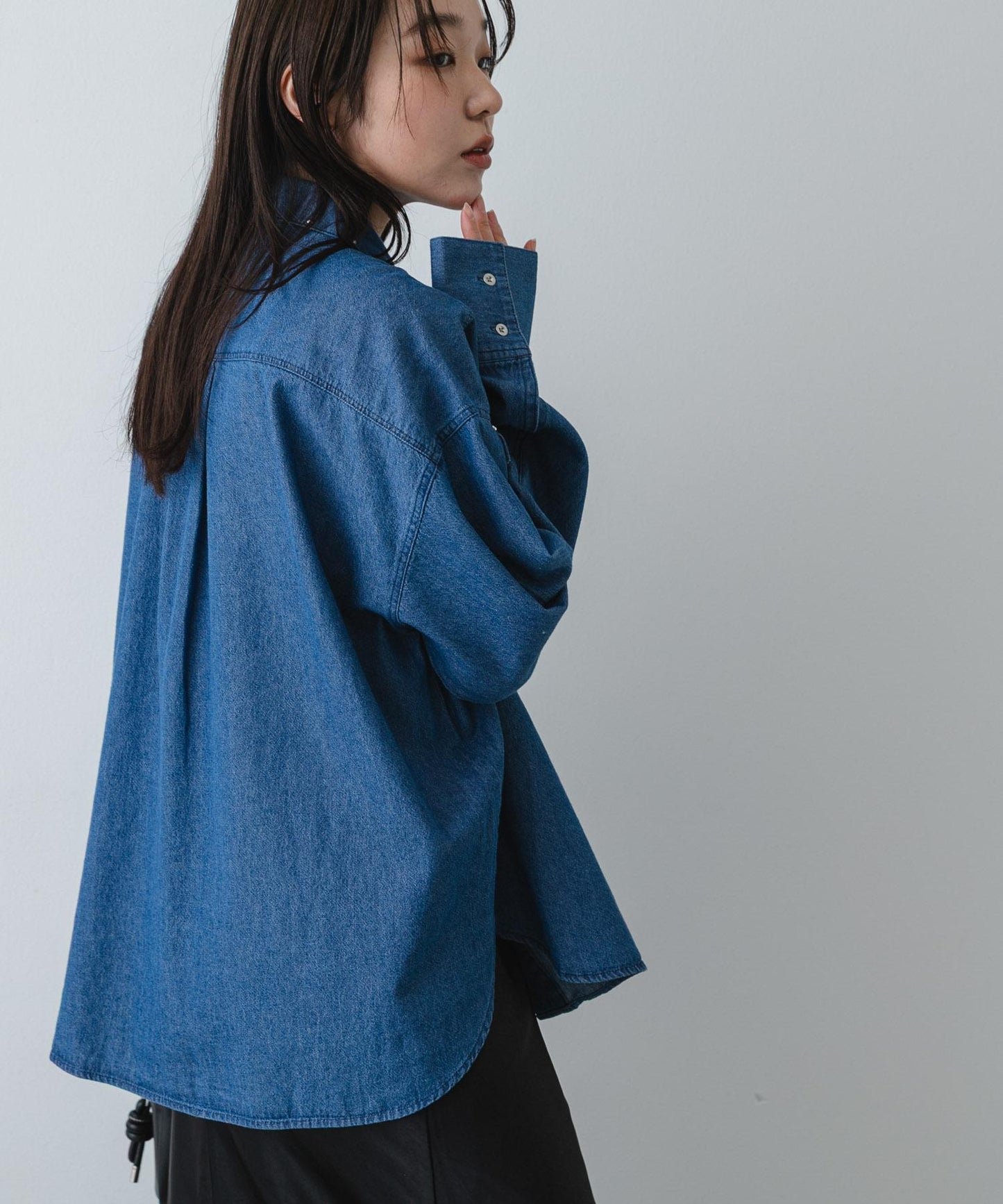 鉚釘設計 牛仔襯衫