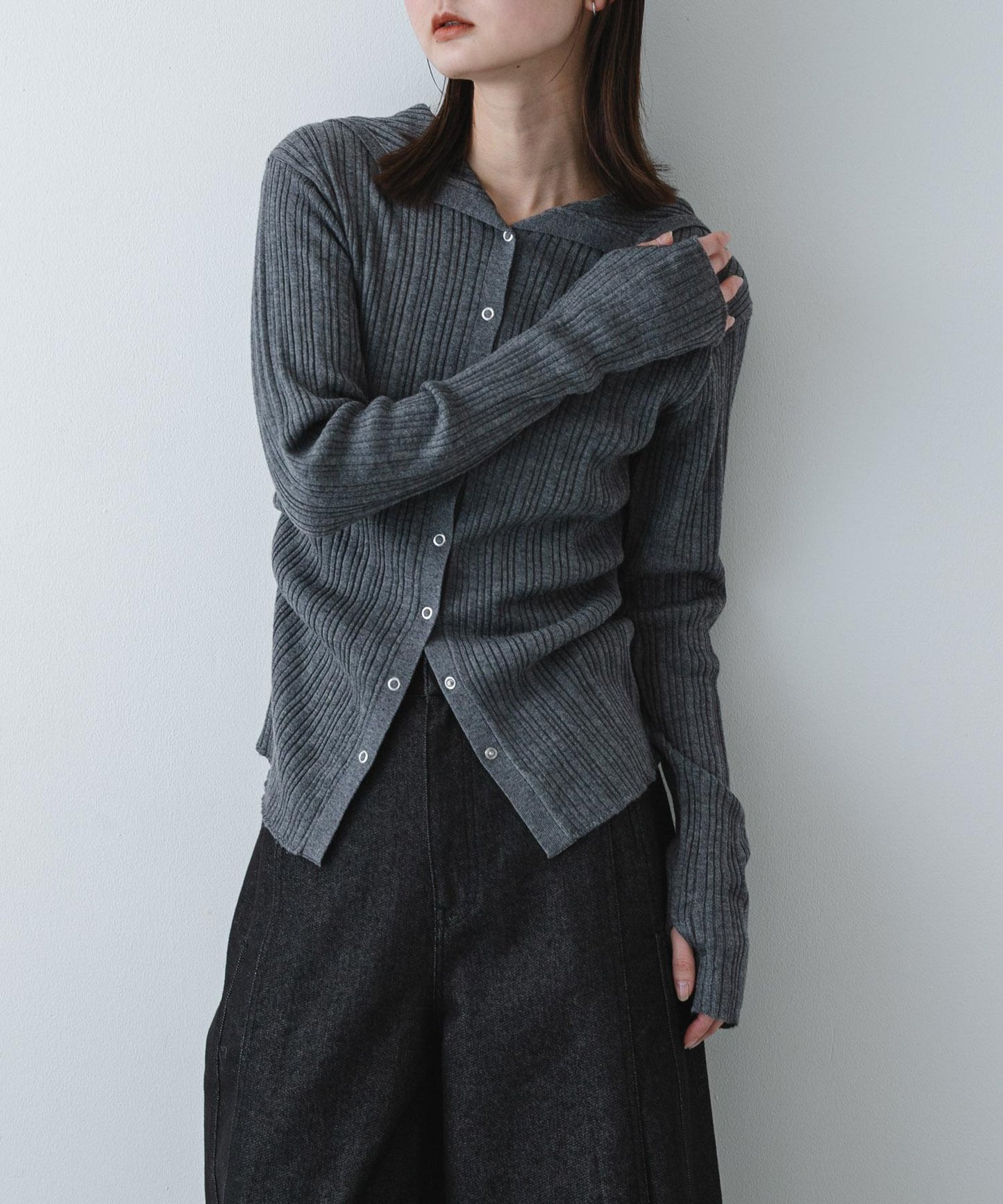 多段羅紋針織連帽衫