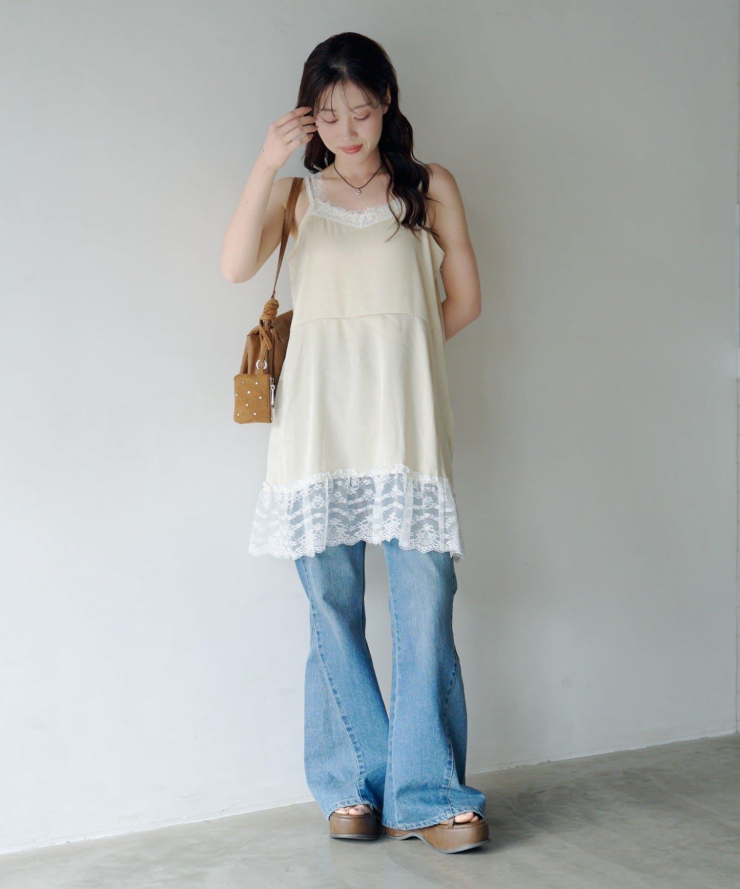 2026SS目錄 緞面蕾絲長版上衣