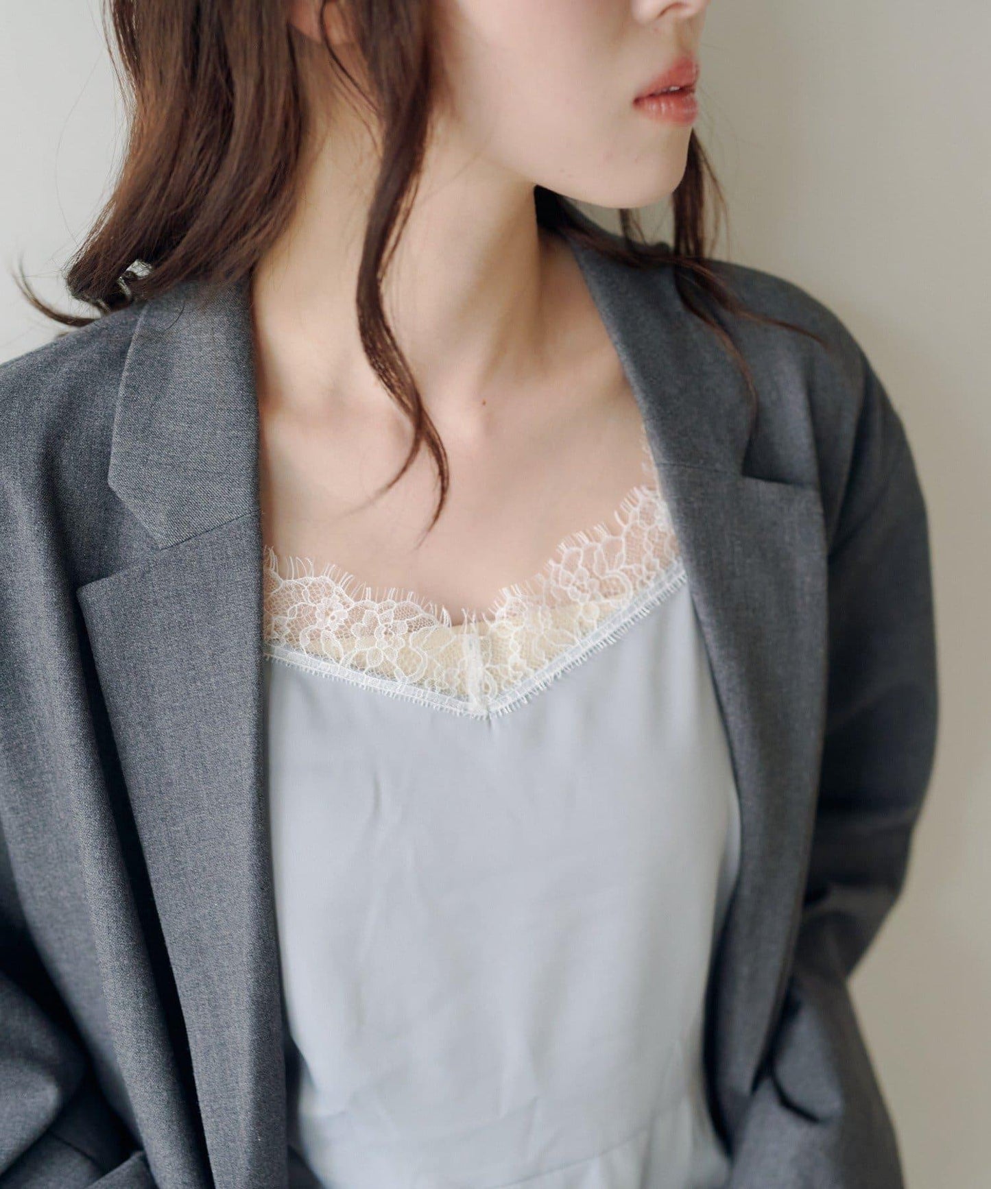 2026SS目錄 緞面蕾絲長版上衣