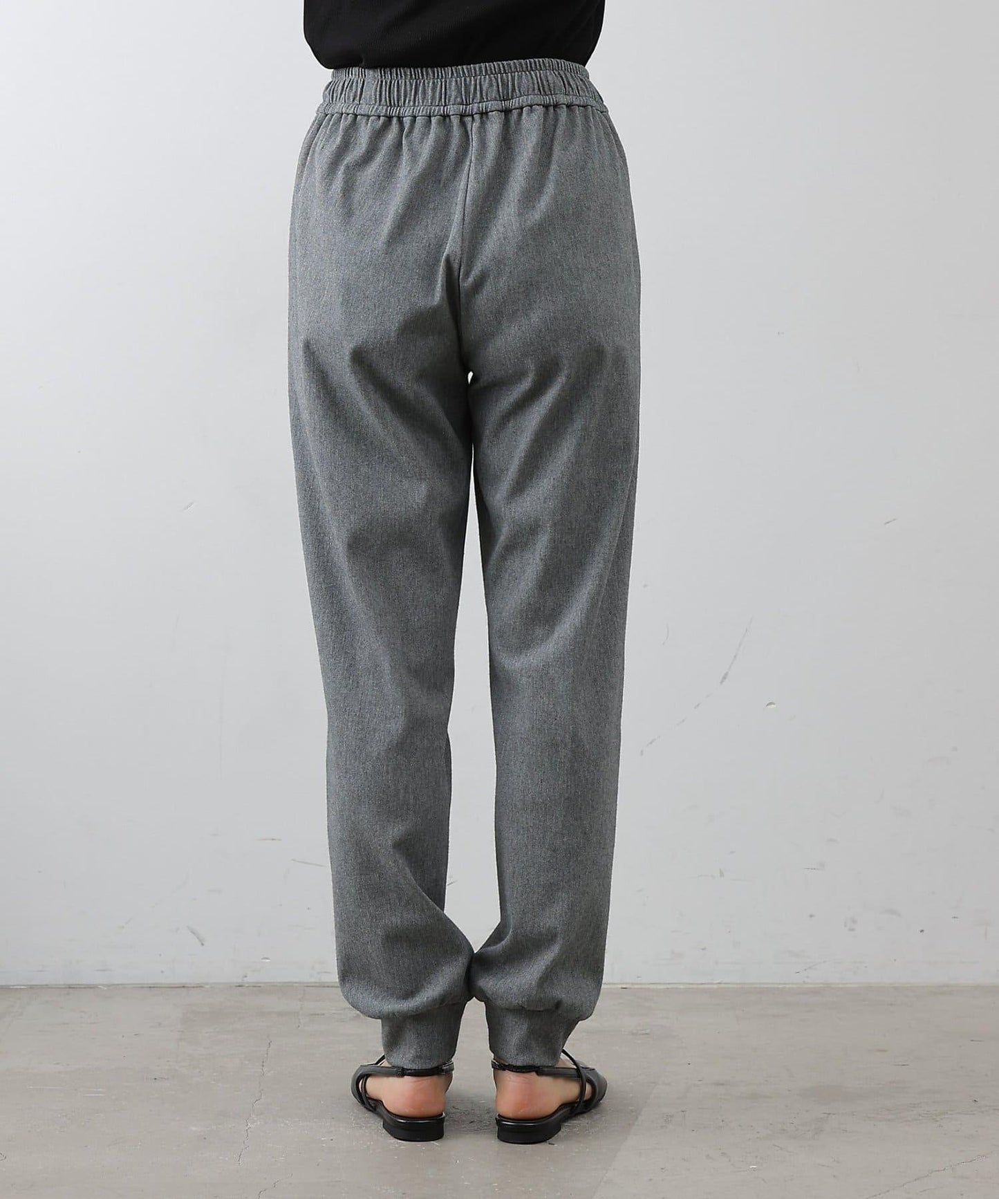 可成套搭配 4WAY彈力 束腳褲