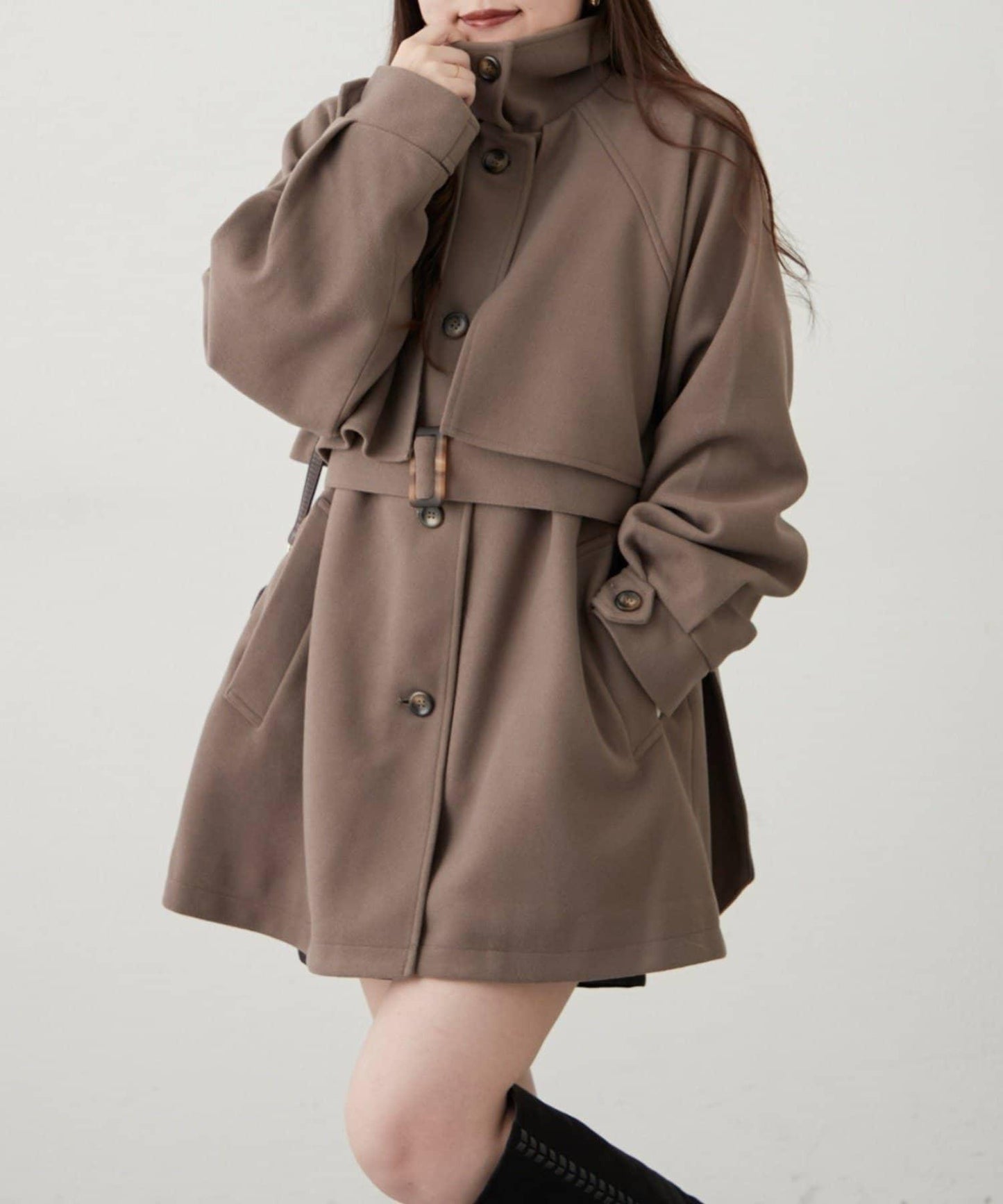 拼色設計中長款大衣