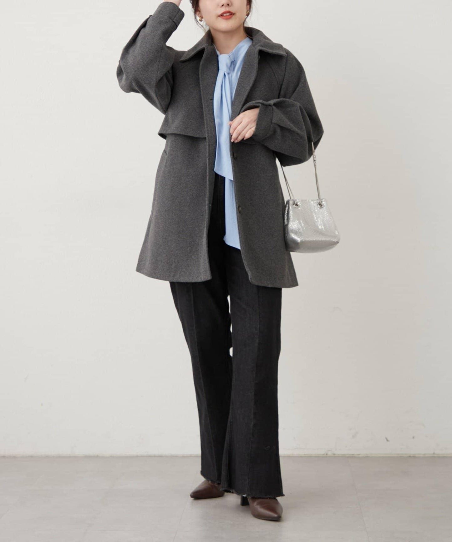 拼色設計中長款大衣