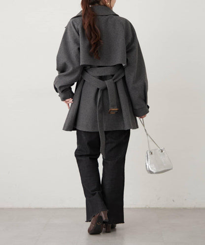 拼色設計中長款大衣