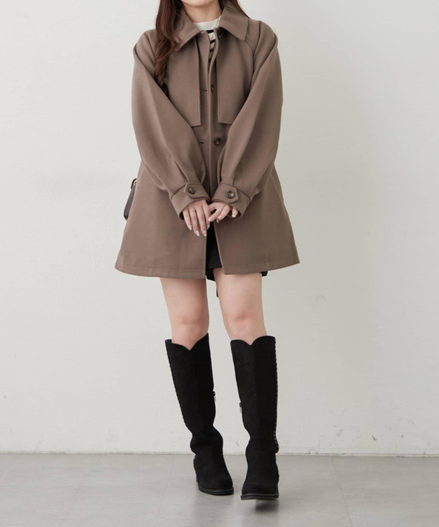 拼色設計中長款大衣