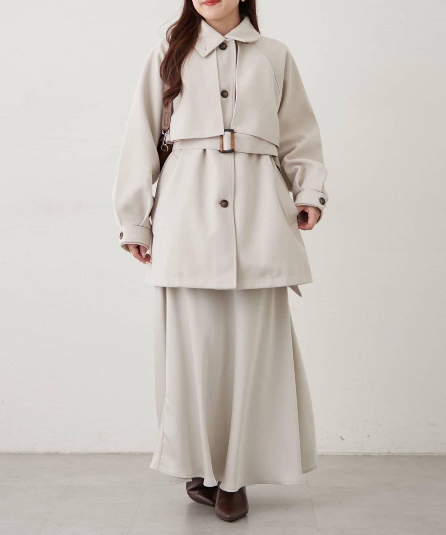 拼色設計中長款大衣