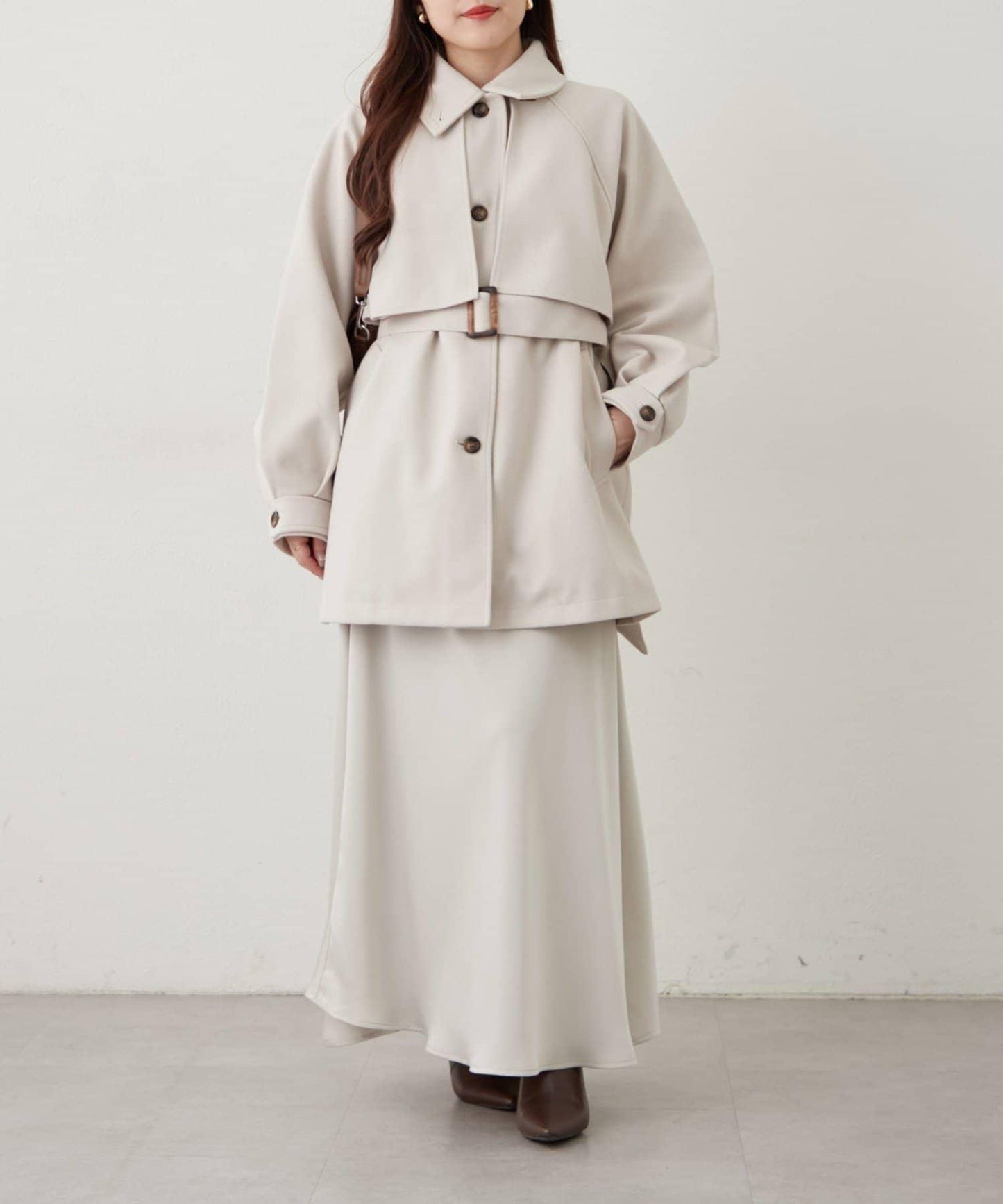 拼色設計中長款大衣