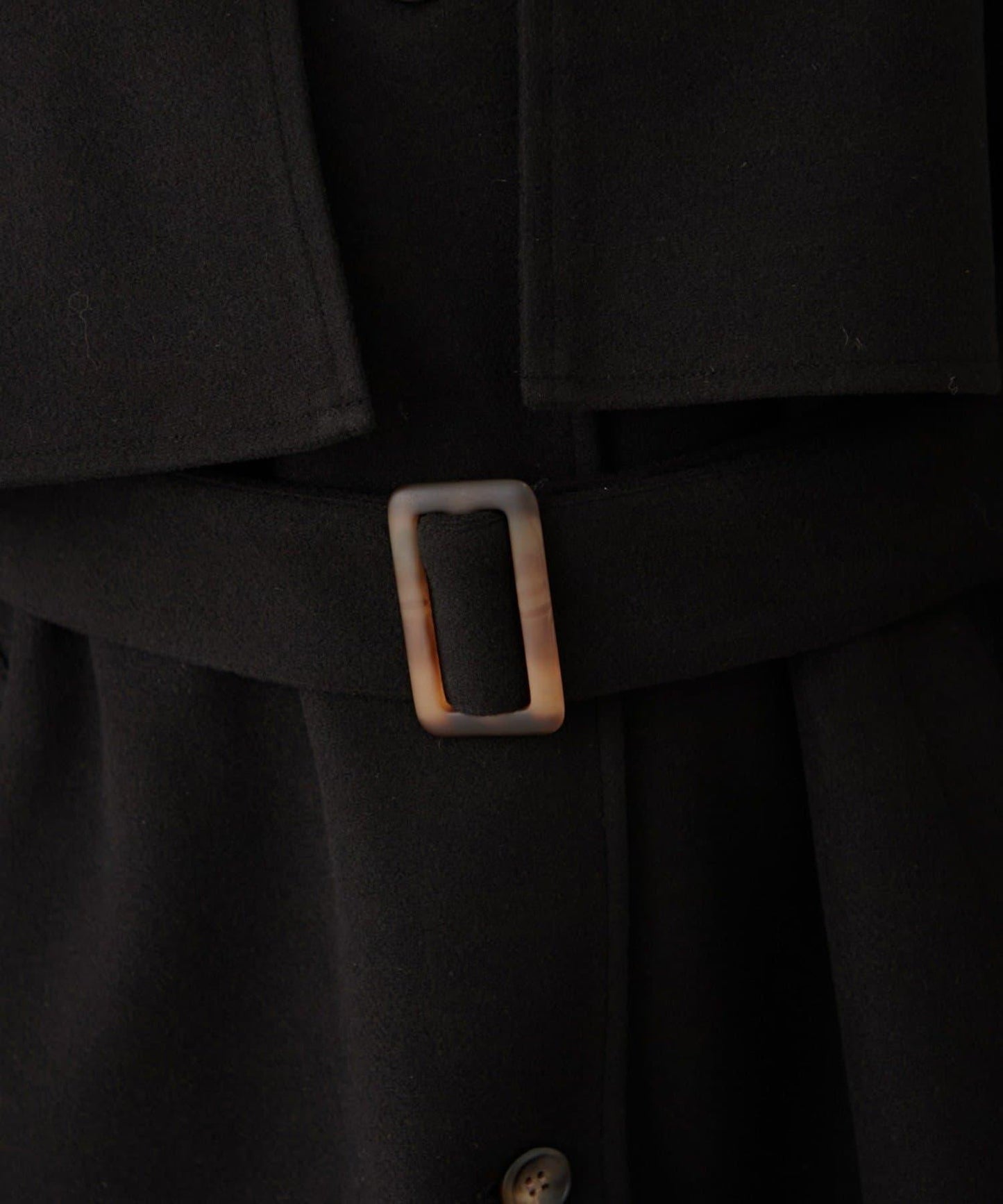 拼色設計中長款大衣