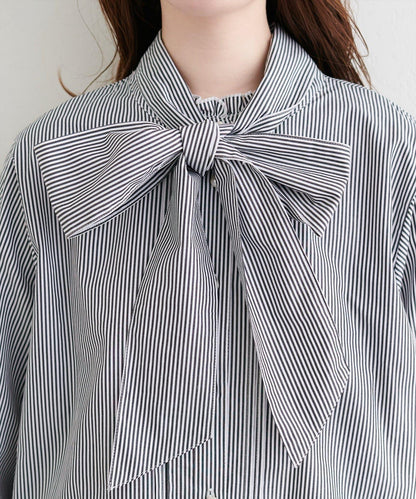 微高領荷葉邊襯衫