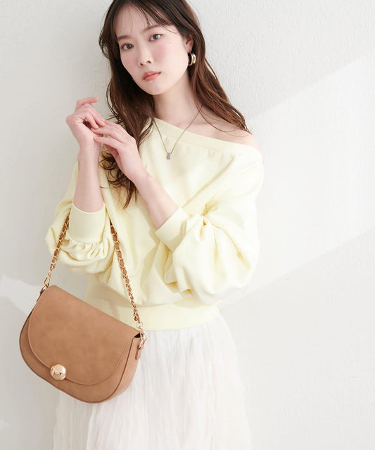 露肩設計 套頭衛衣