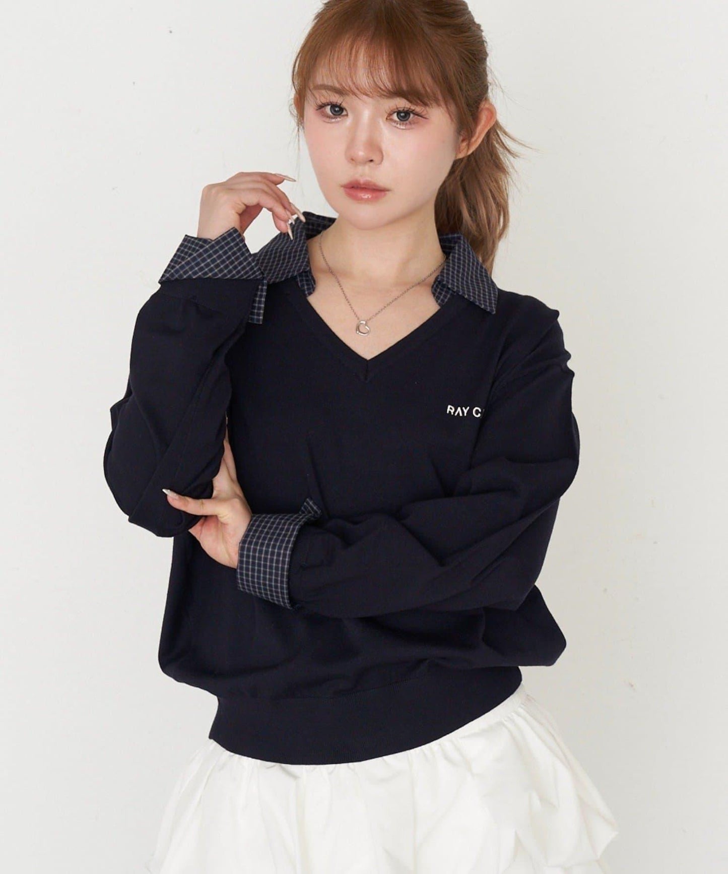 帶領 V字胸口刺繡 針織上衣