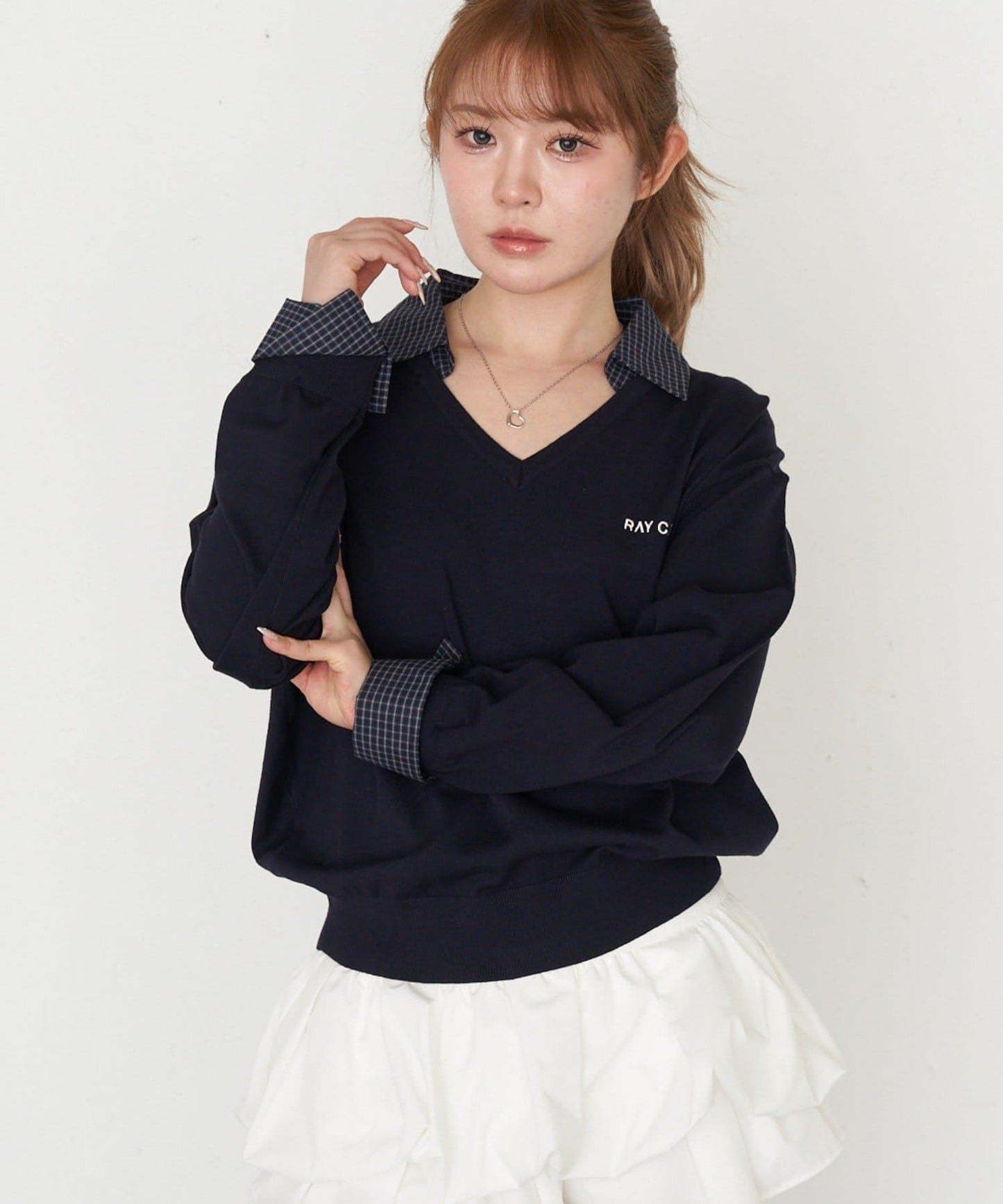 帶領 V字胸口刺繡 針織上衣