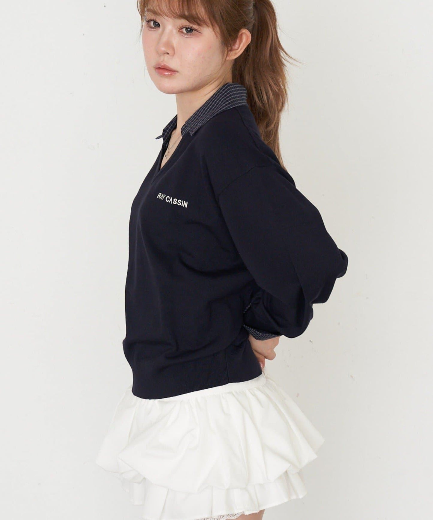 帶領 V字胸口刺繡 針織上衣