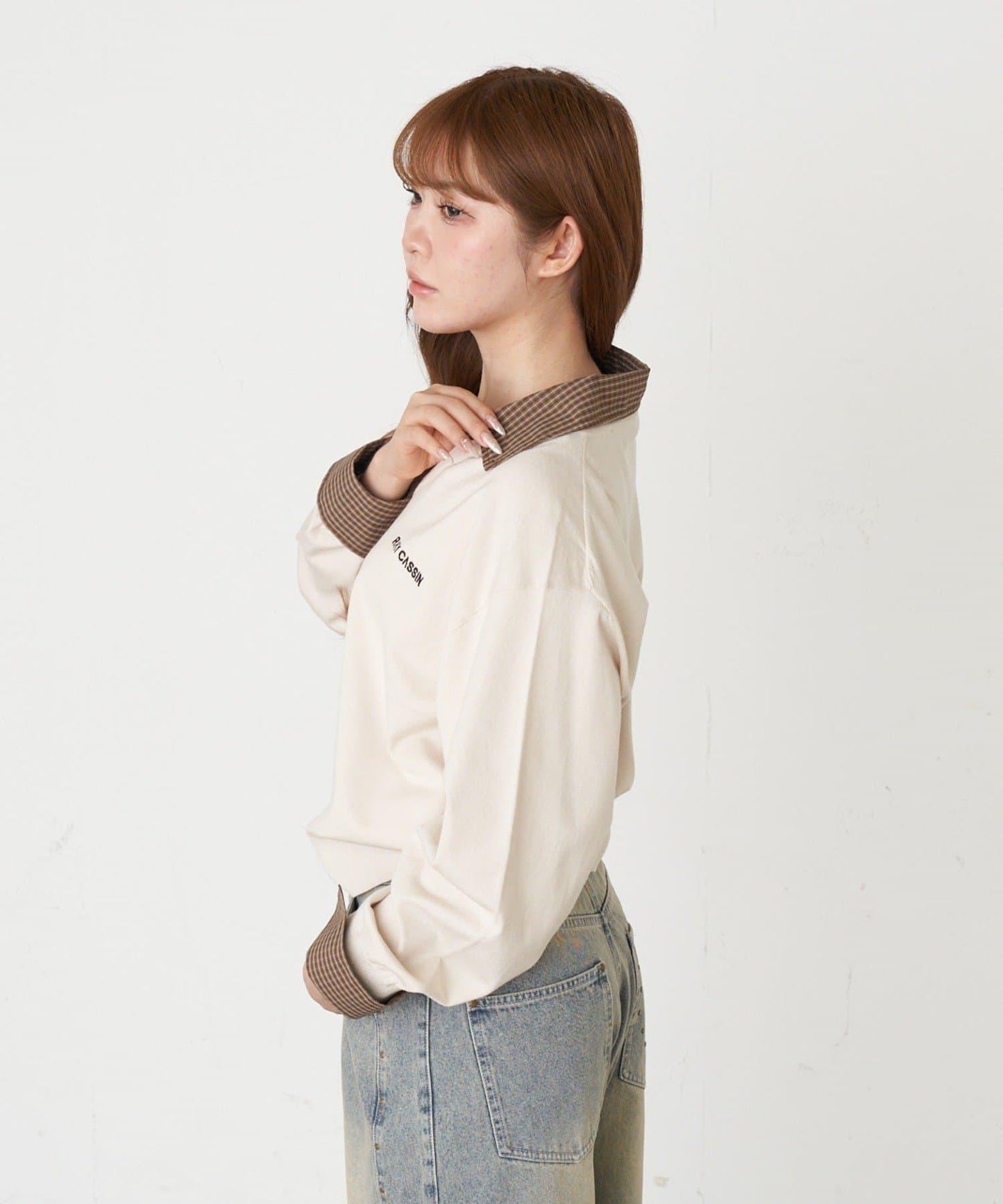 帶領 V字胸口刺繡 針織上衣