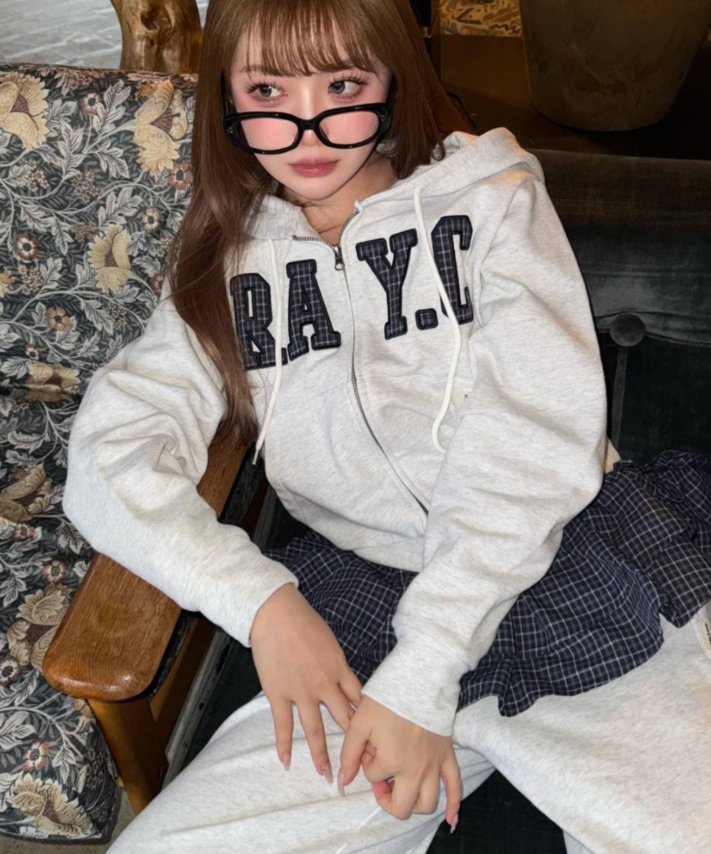 標誌拼接設計 連帽衛衣