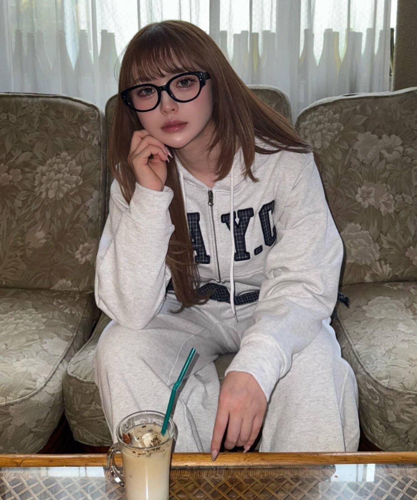 標誌拼接設計 連帽衛衣