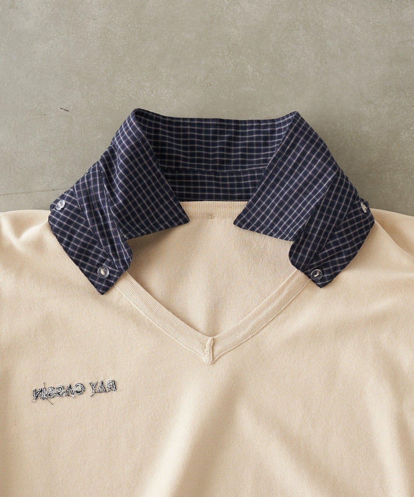 帶領 V字胸口刺繡 針織上衣