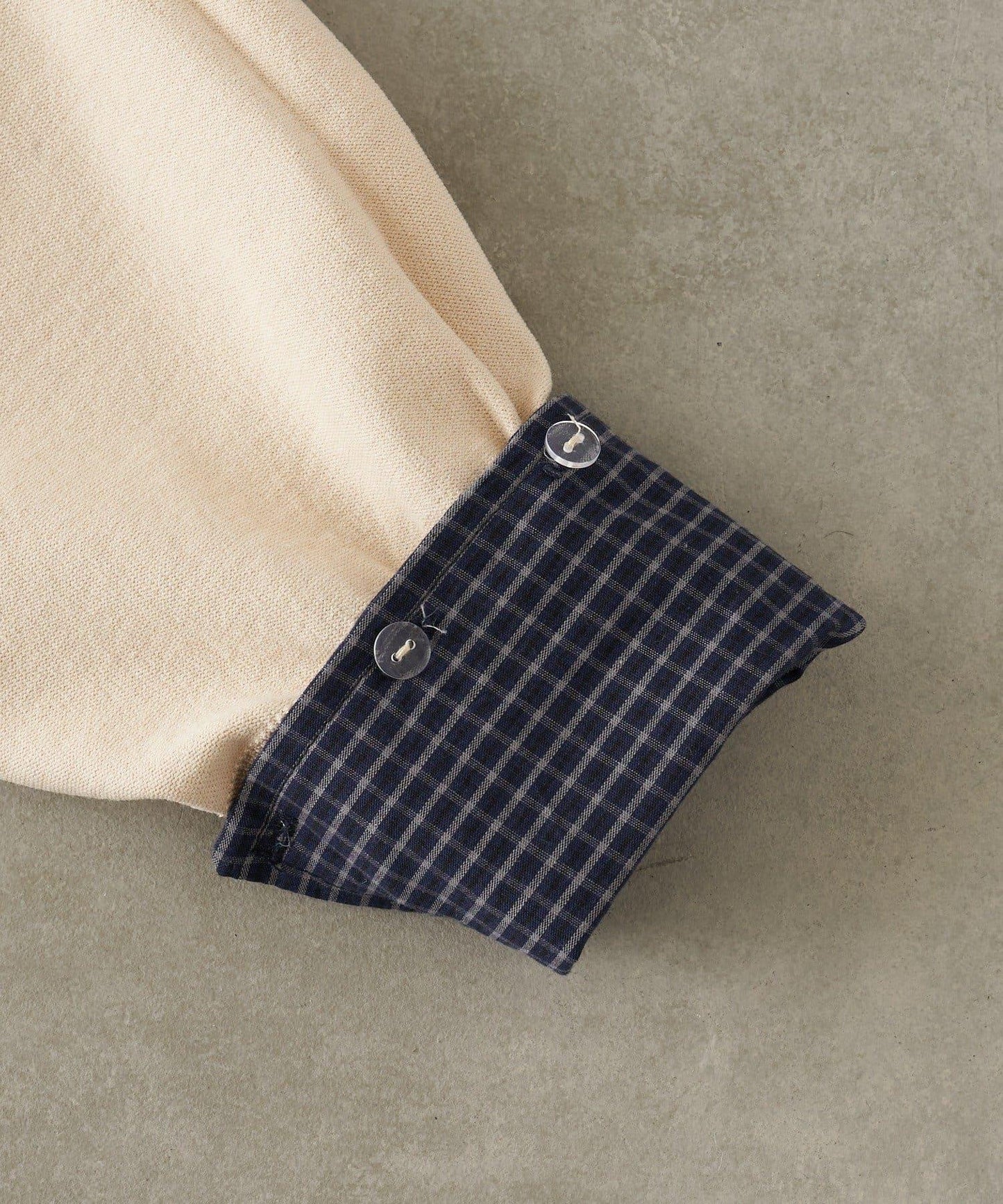 帶領 V字胸口刺繡 針織上衣