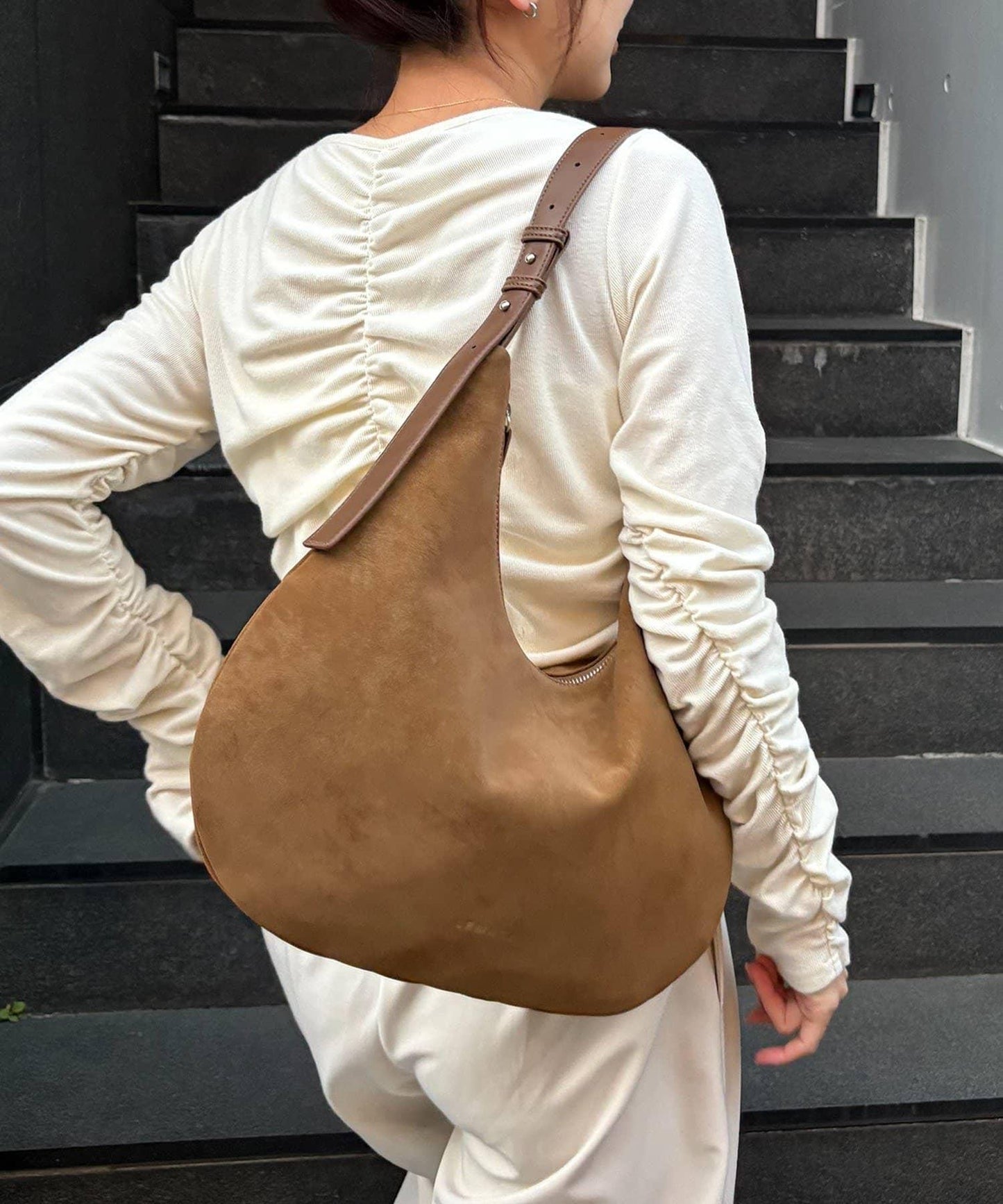 CAPRICIEUX LE'MAGE 半圓造型 努巴克 單肩包