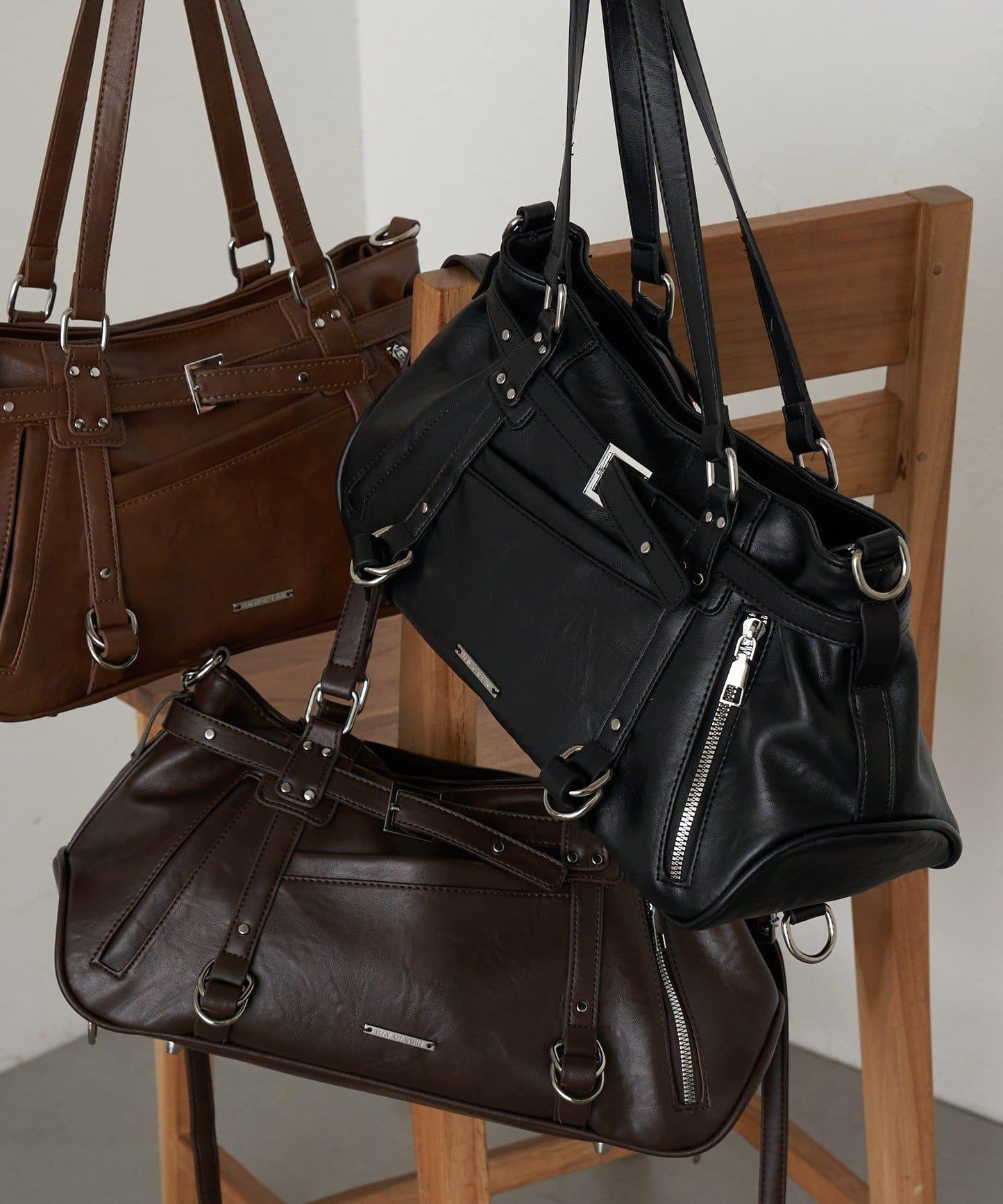 帶裝飾帶拉鍊口袋單肩包