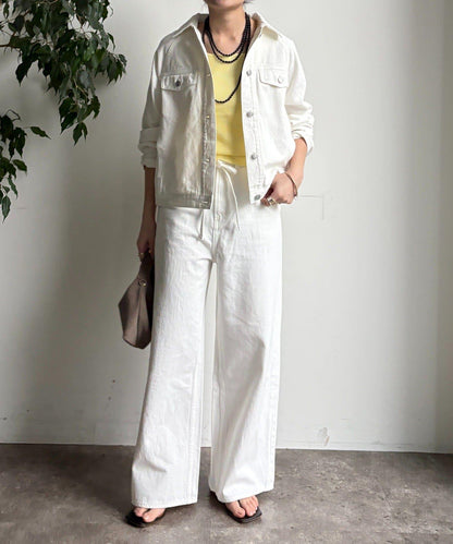 帶腰帶寬鬆牛仔褲