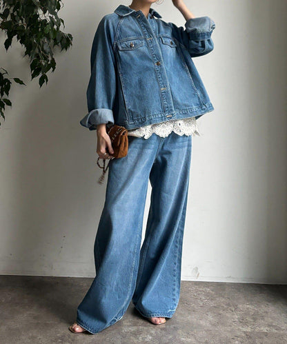 帶腰帶寬鬆牛仔褲