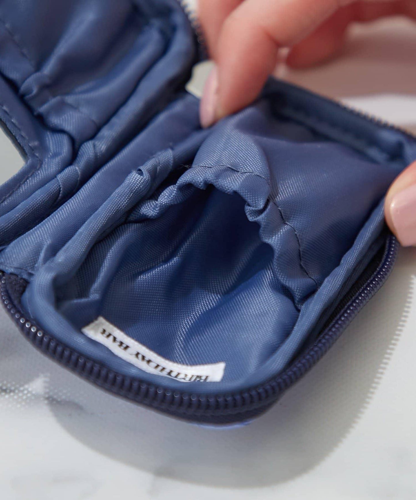 Charm Lip pouch 唇形掛飾化妝包