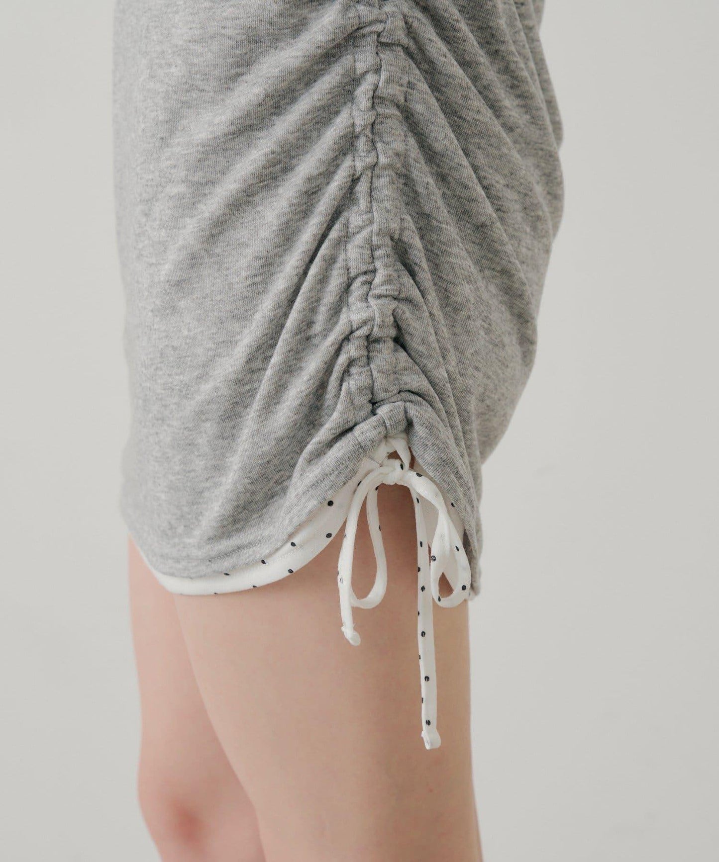 側抽繩層疊設計連衣裙