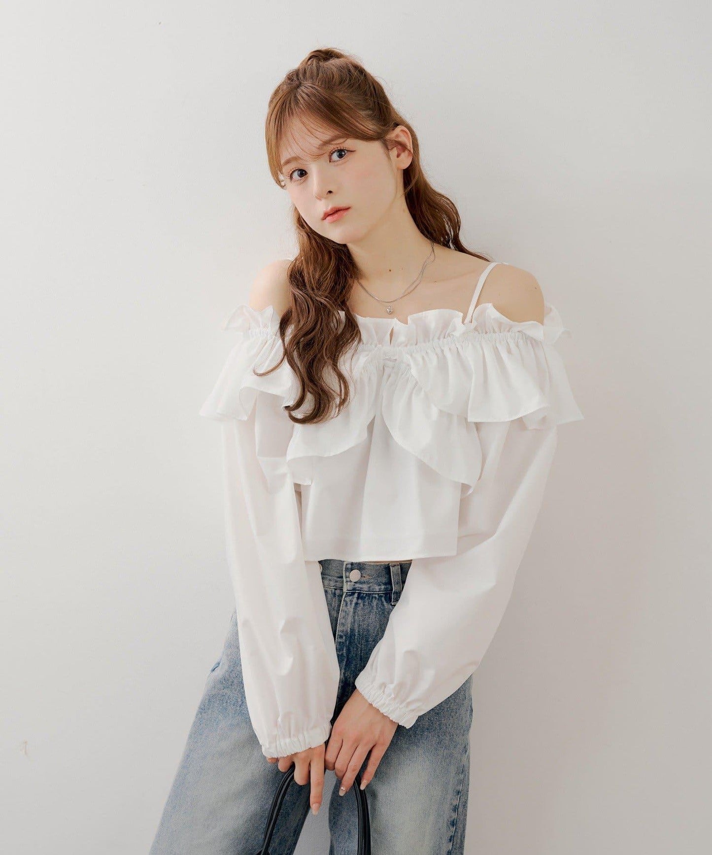 露肩兩穿荷葉邊襯衫