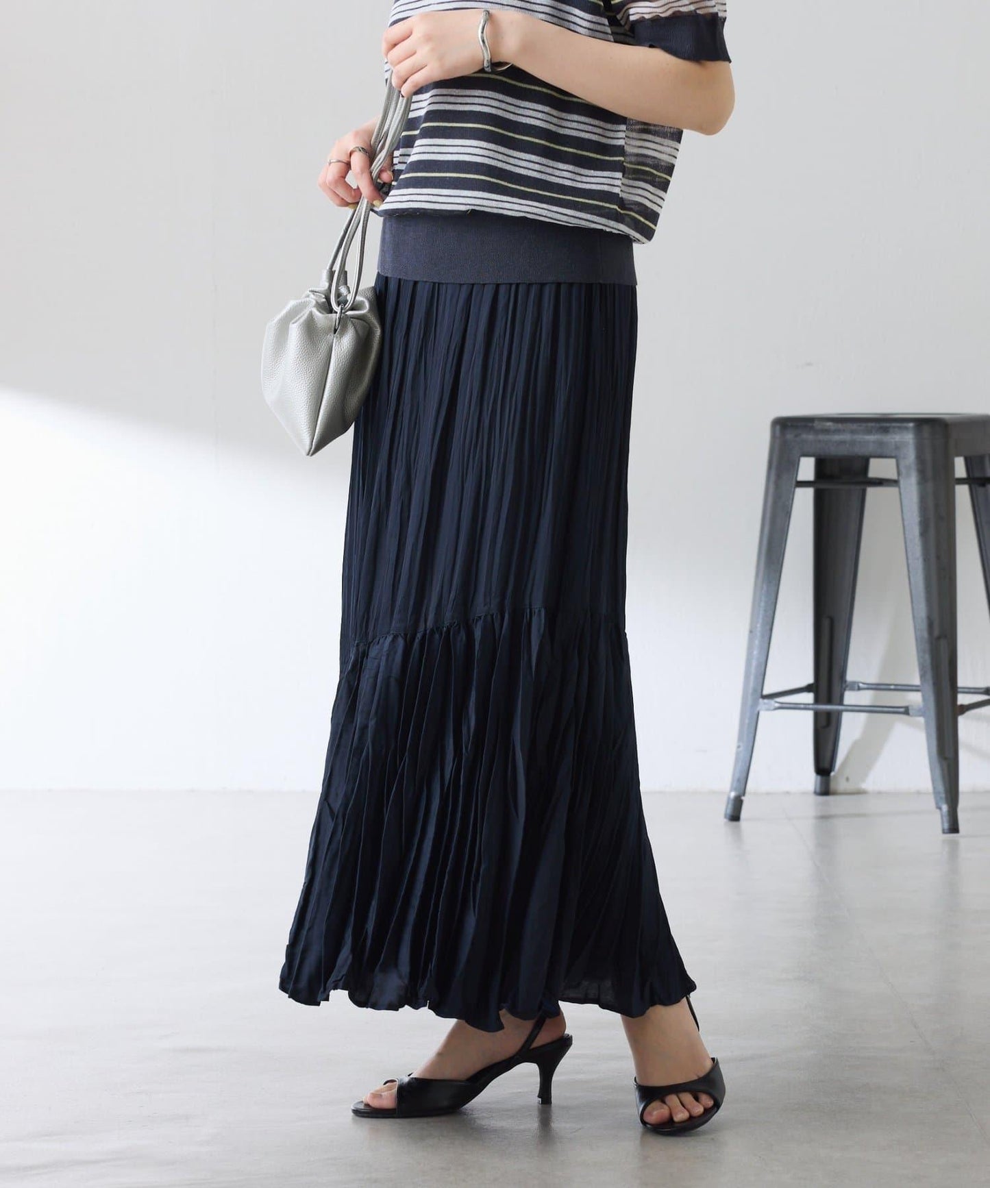 皺感斜向拼接半身裙