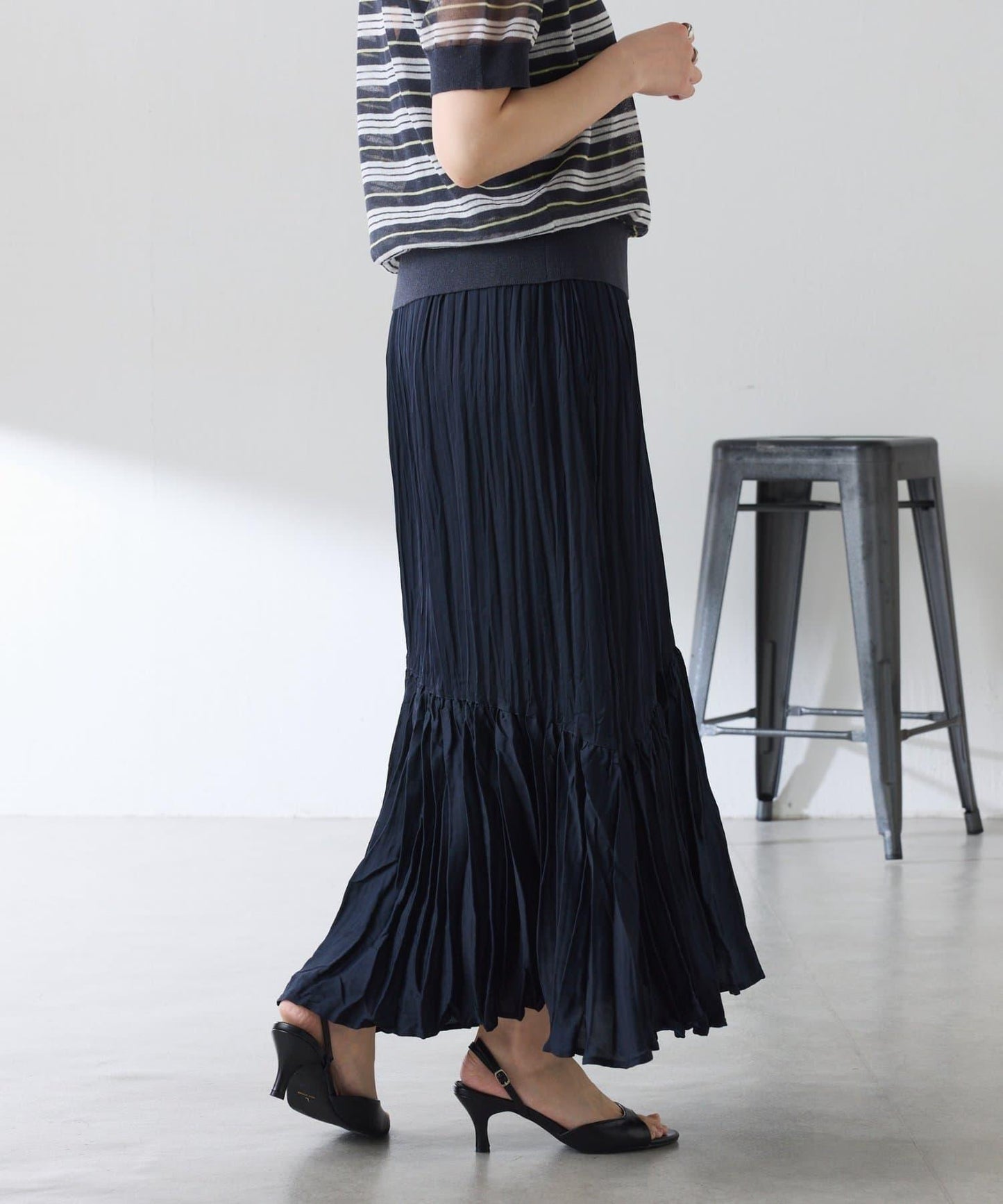 皺感斜向拼接半身裙